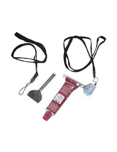 Presse Tube avec cordelette